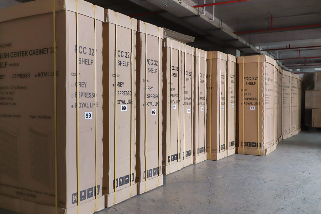 BOHO optimizes carton arrangement to maximize container space for export orders.